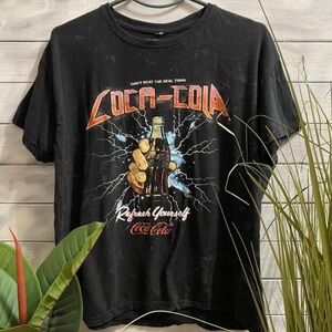 coca cola refresh yourself washed graphic black tee